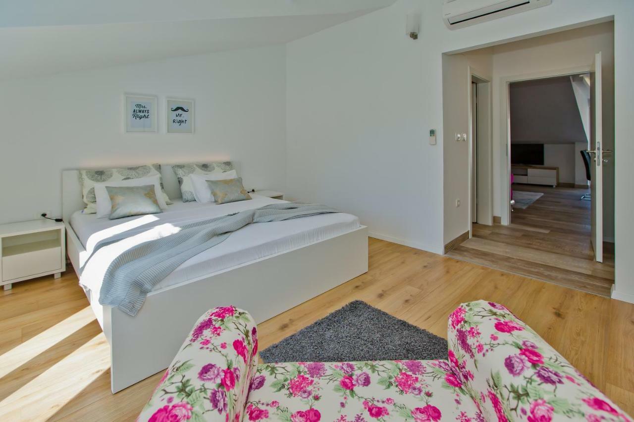 Apartments Bubalo Hvar Town Exterior foto